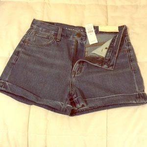 NWT American Eagle Mom Short
